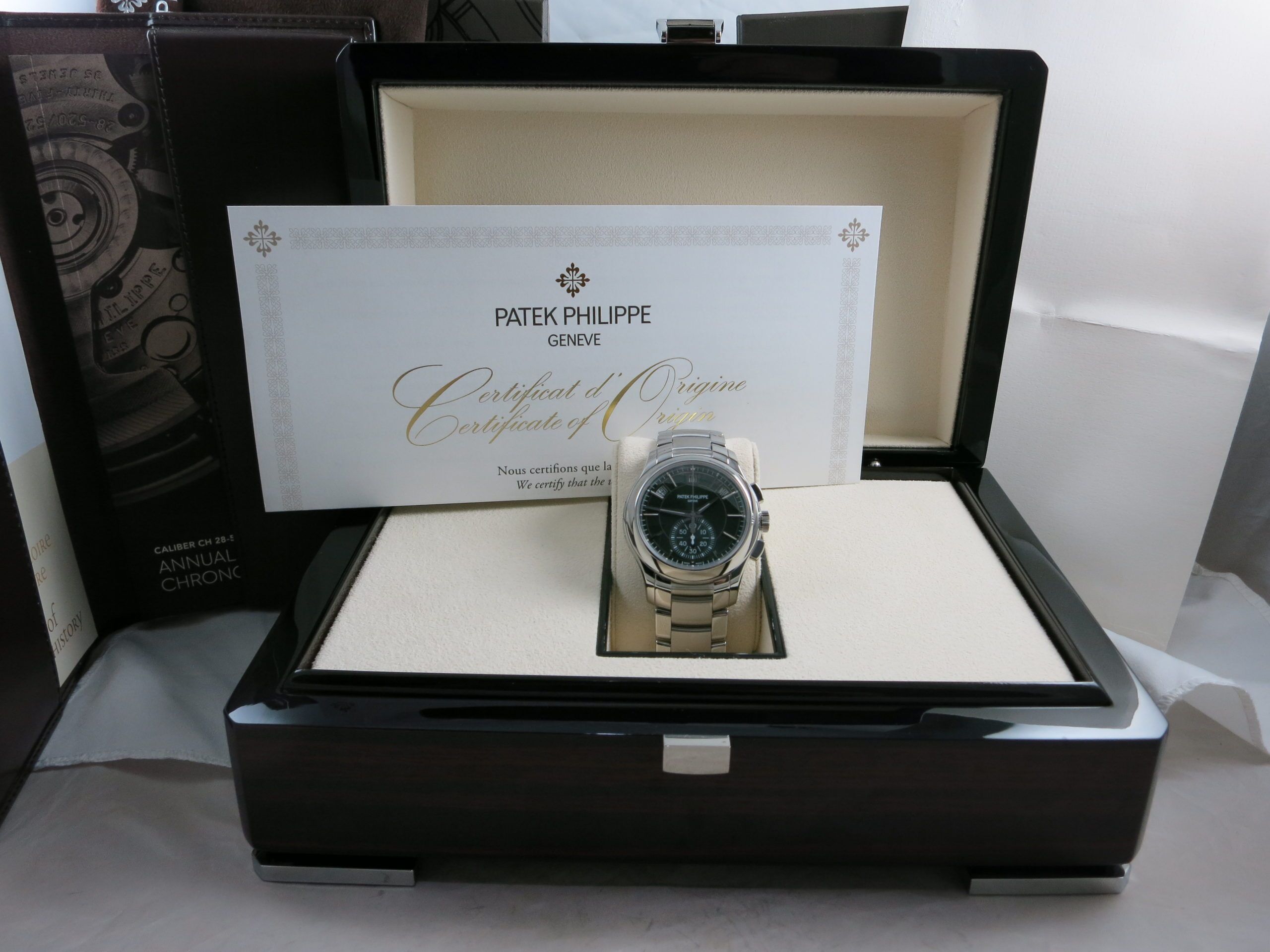 Patek Philippe Annual Calendar Chronograph 5905/1A Olive Dial Complete Set - Image 2