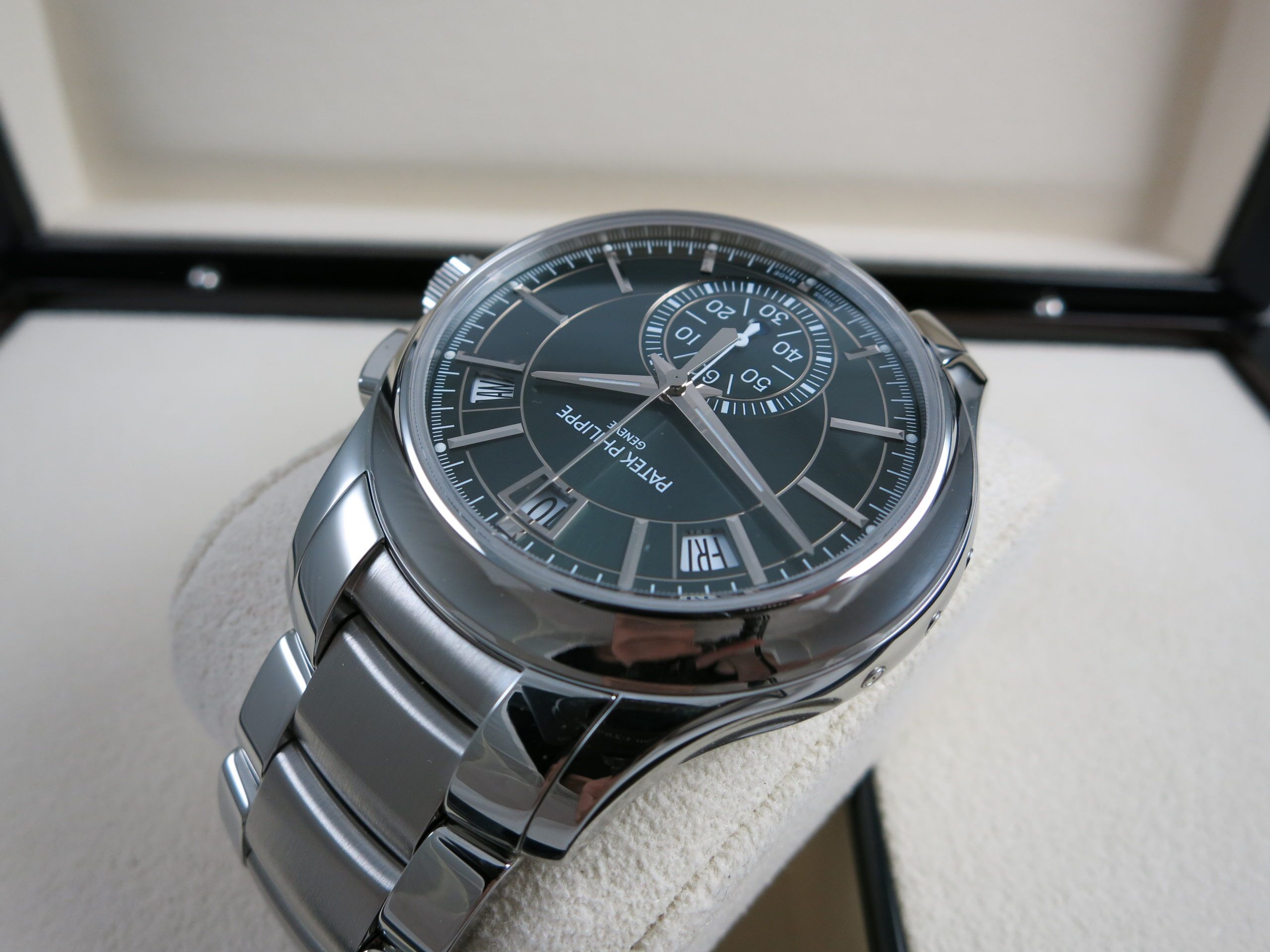 Patek Philippe Annual Calendar Chronograph 5905/1A Olive Dial Complete Set - Image 4