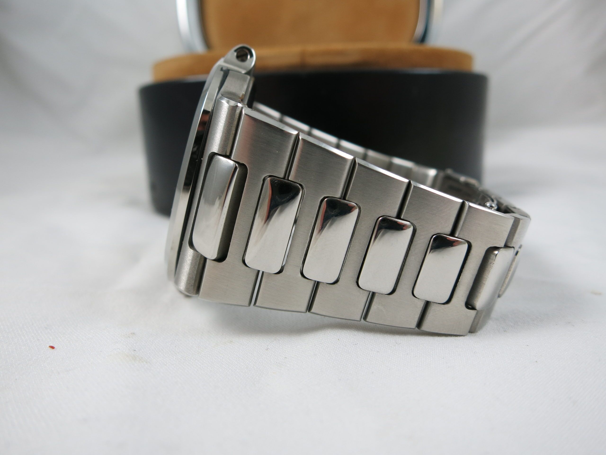 Patek Philippe Nautilus Ref. 3700 Jumbo Beyer Stamped Dial - Image 9