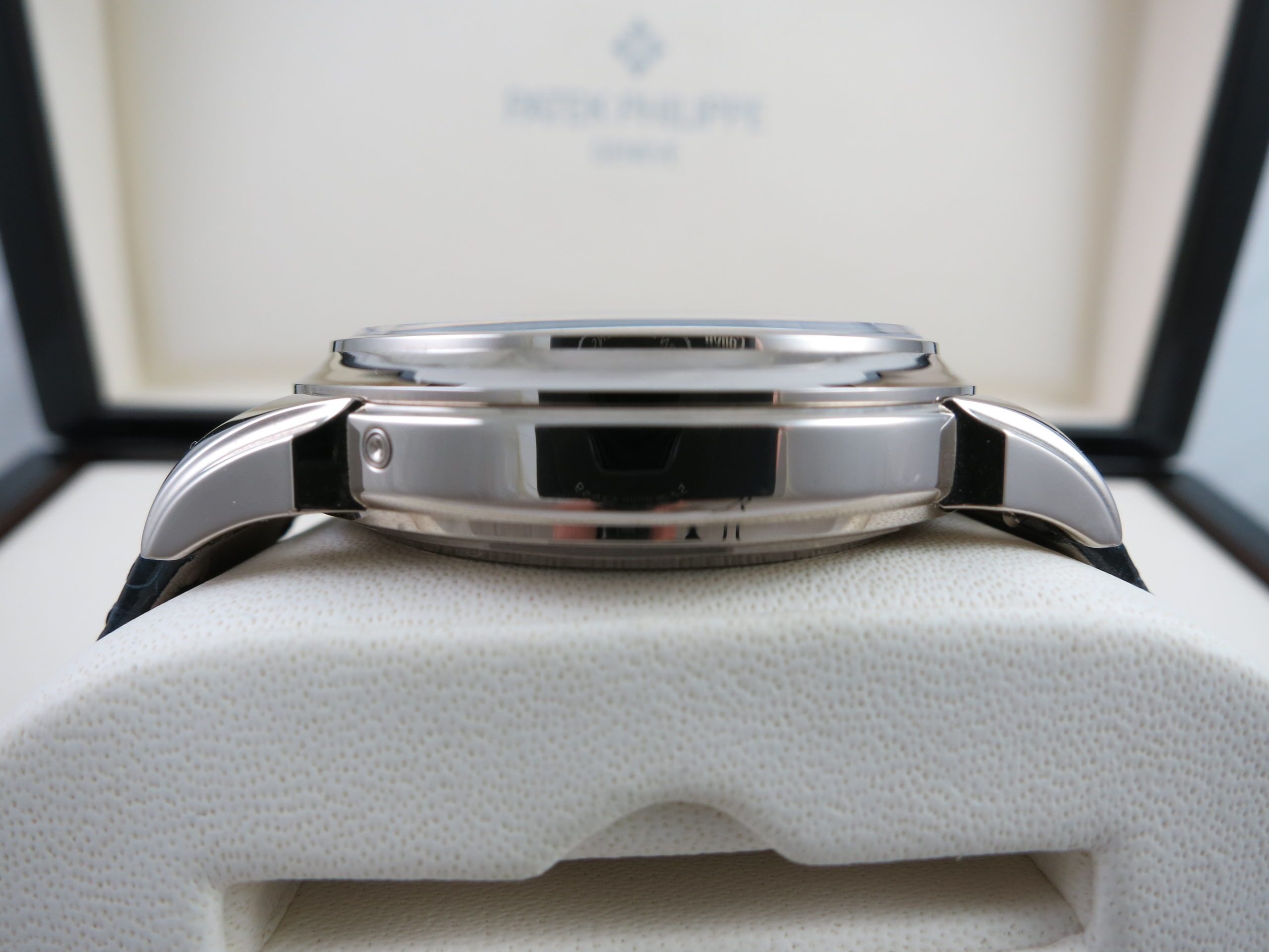 Patek Philippe 5270G Perpetual Calendar Chronograph Blue Dial Complete Set - Image 5