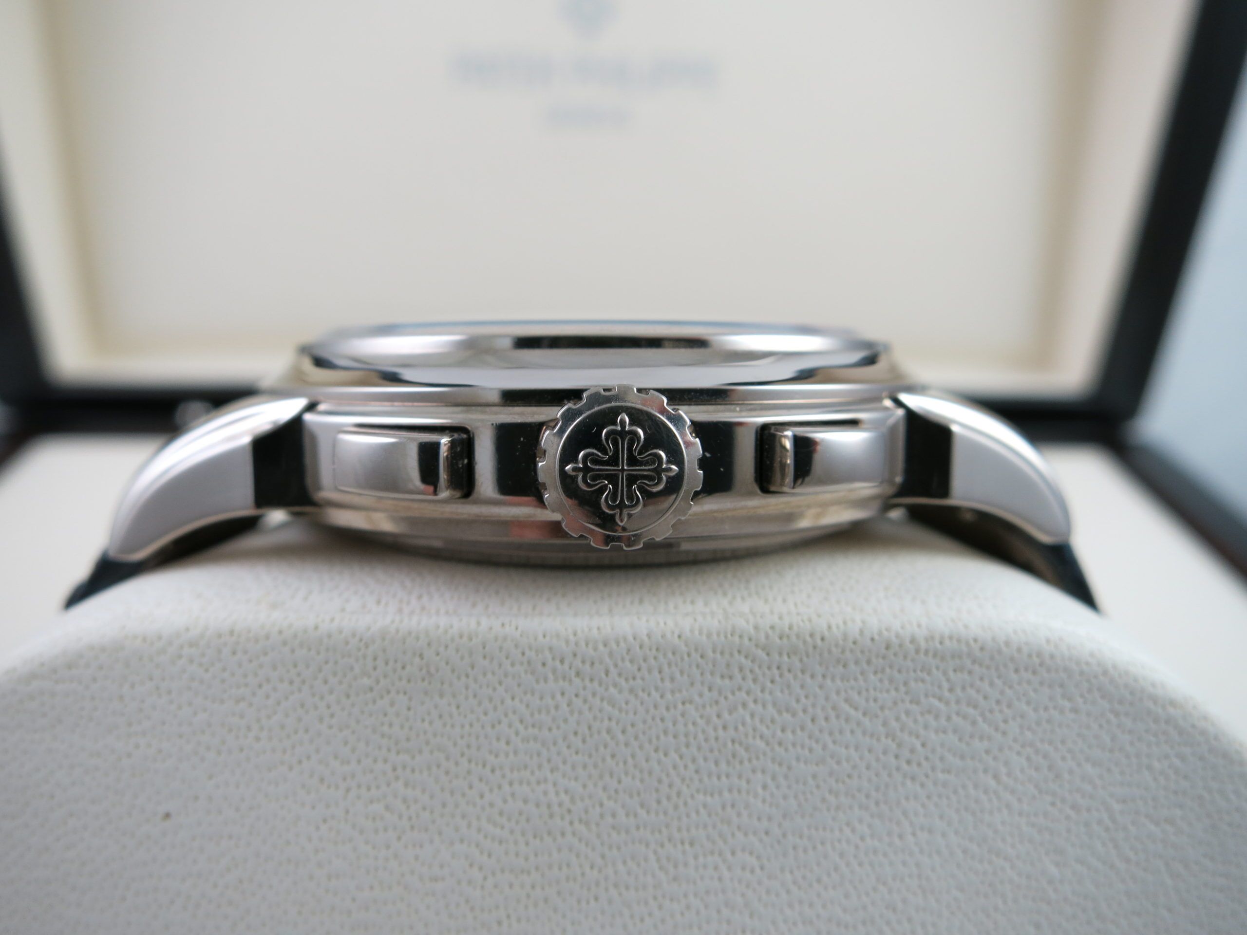 Patek Philippe 5270G Perpetual Calendar Chronograph Blue Dial Complete Set - Image 6