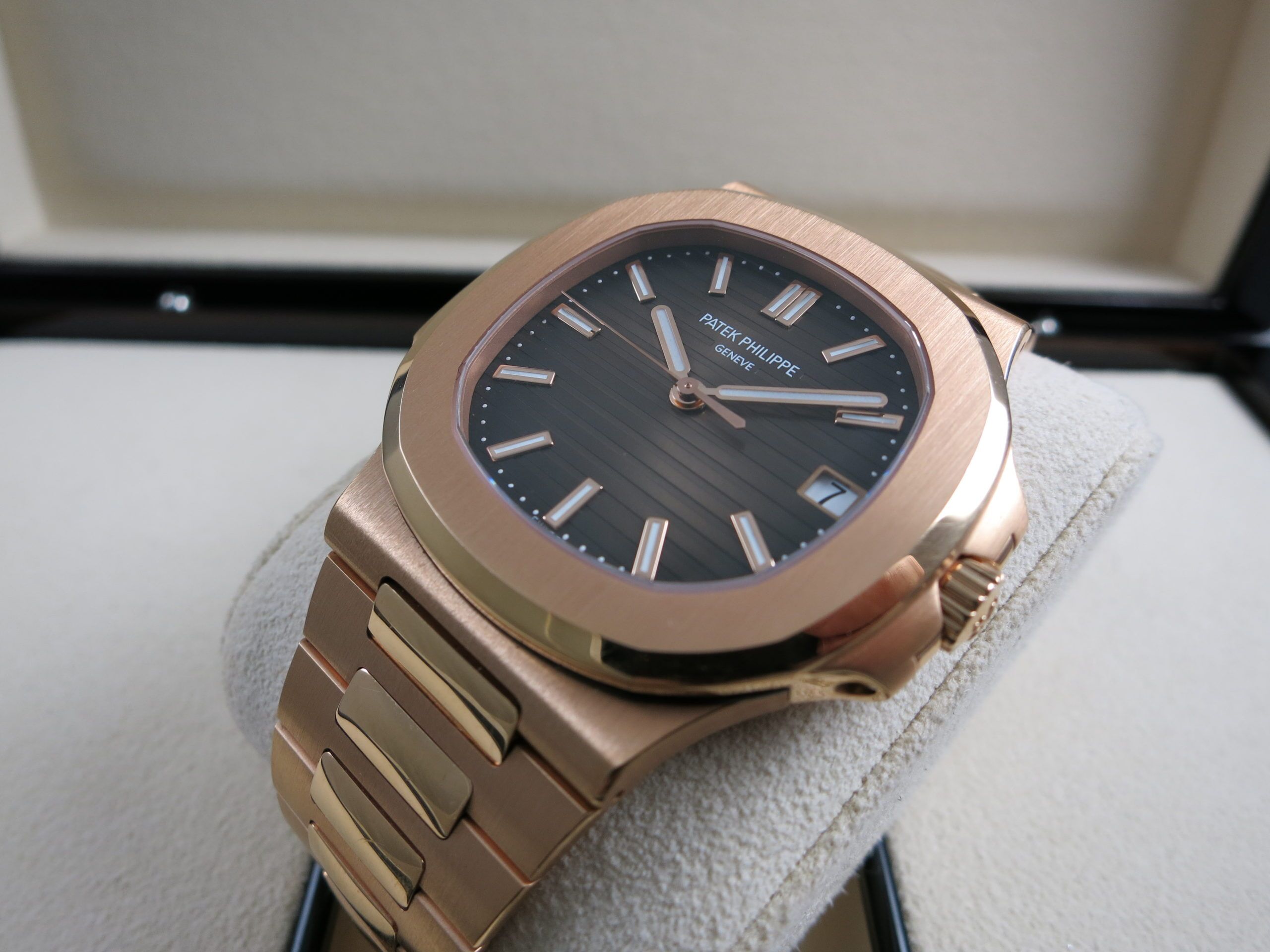 Patek Philippe Nautilus 5711/1R Complete - Image 3