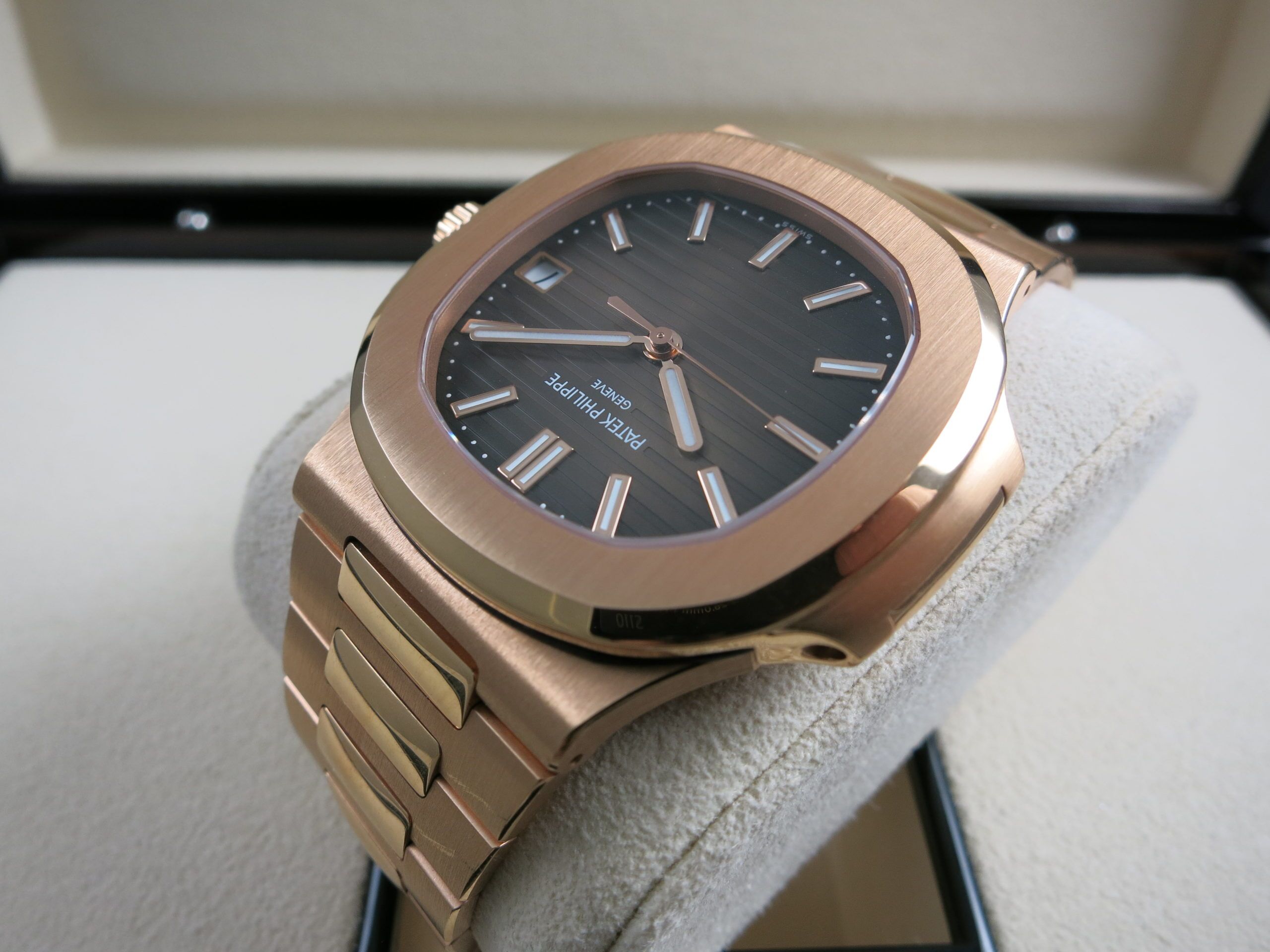 Patek Philippe Nautilus 5711/1R Complete - Image 4