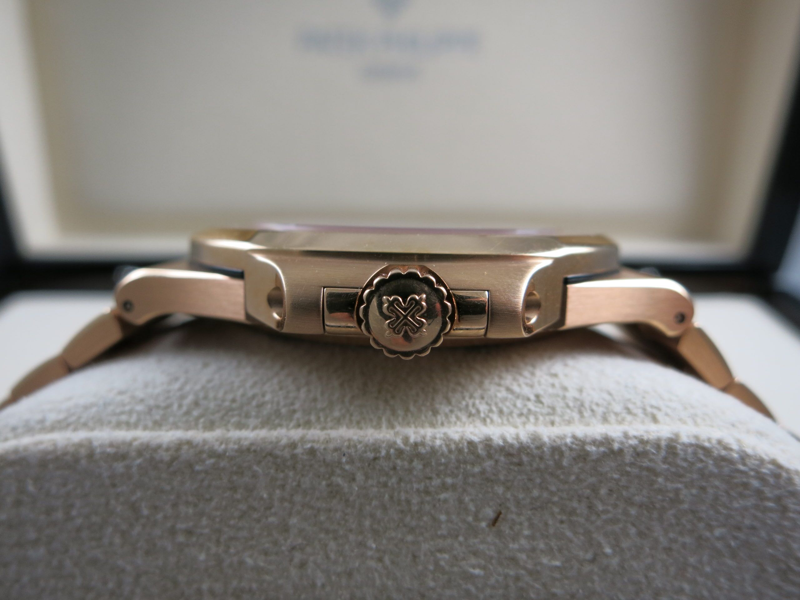 Patek Philippe Nautilus 5711/1R Complete - Image 6